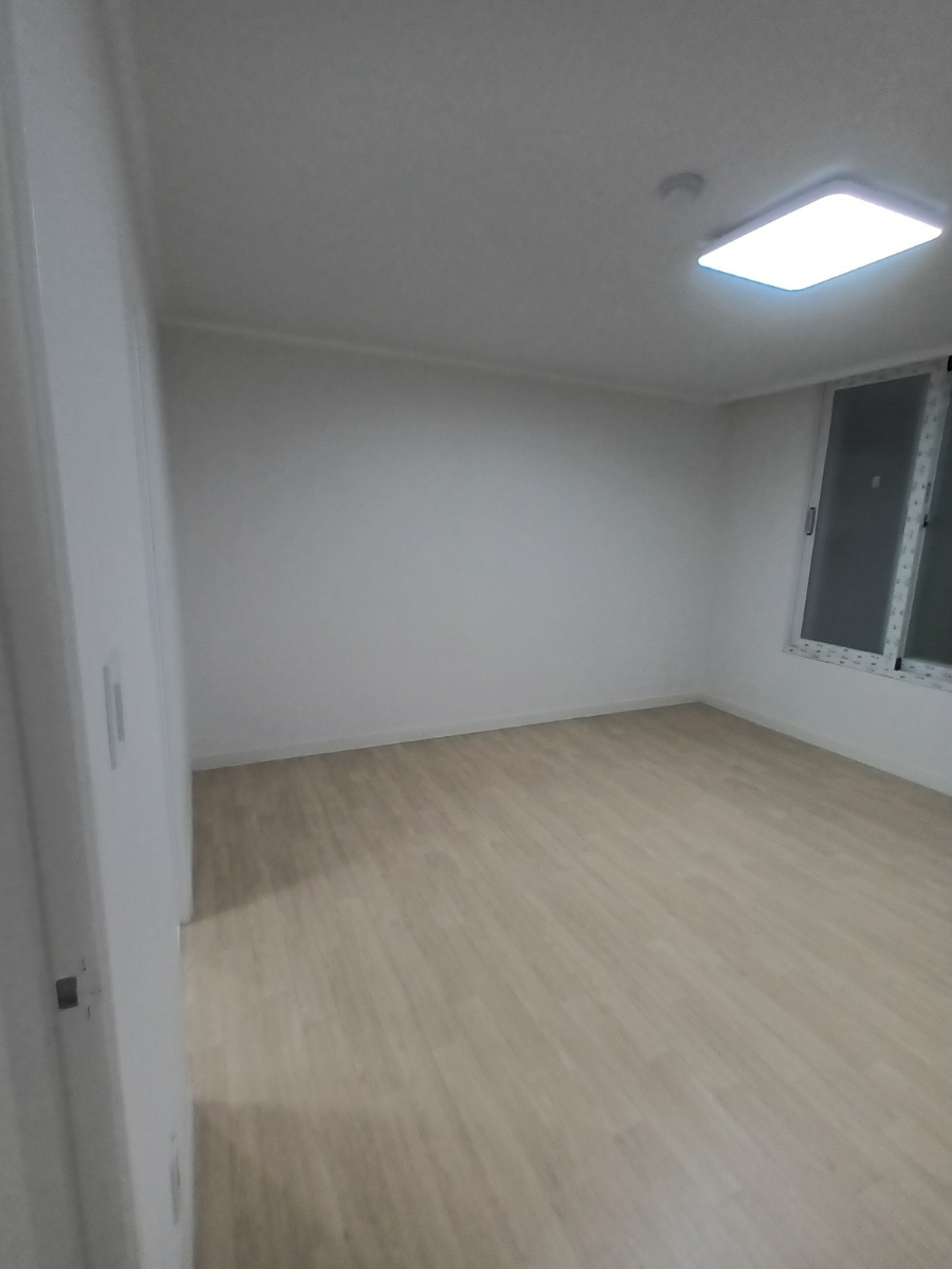 235149625_TxkwvMrq_a2404e4cda510ba079ee003903f83976f70d86dd.jpg 이미지크게보기