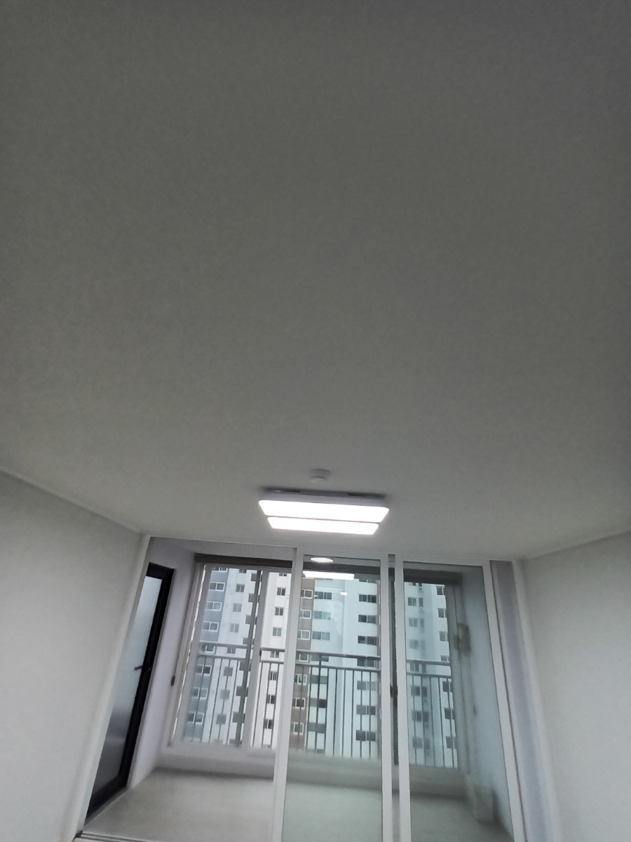 235149625_pHibwuzO_136955459c3a529793d55aa56442d4d5edb9d192.jpg 이미지크게보기