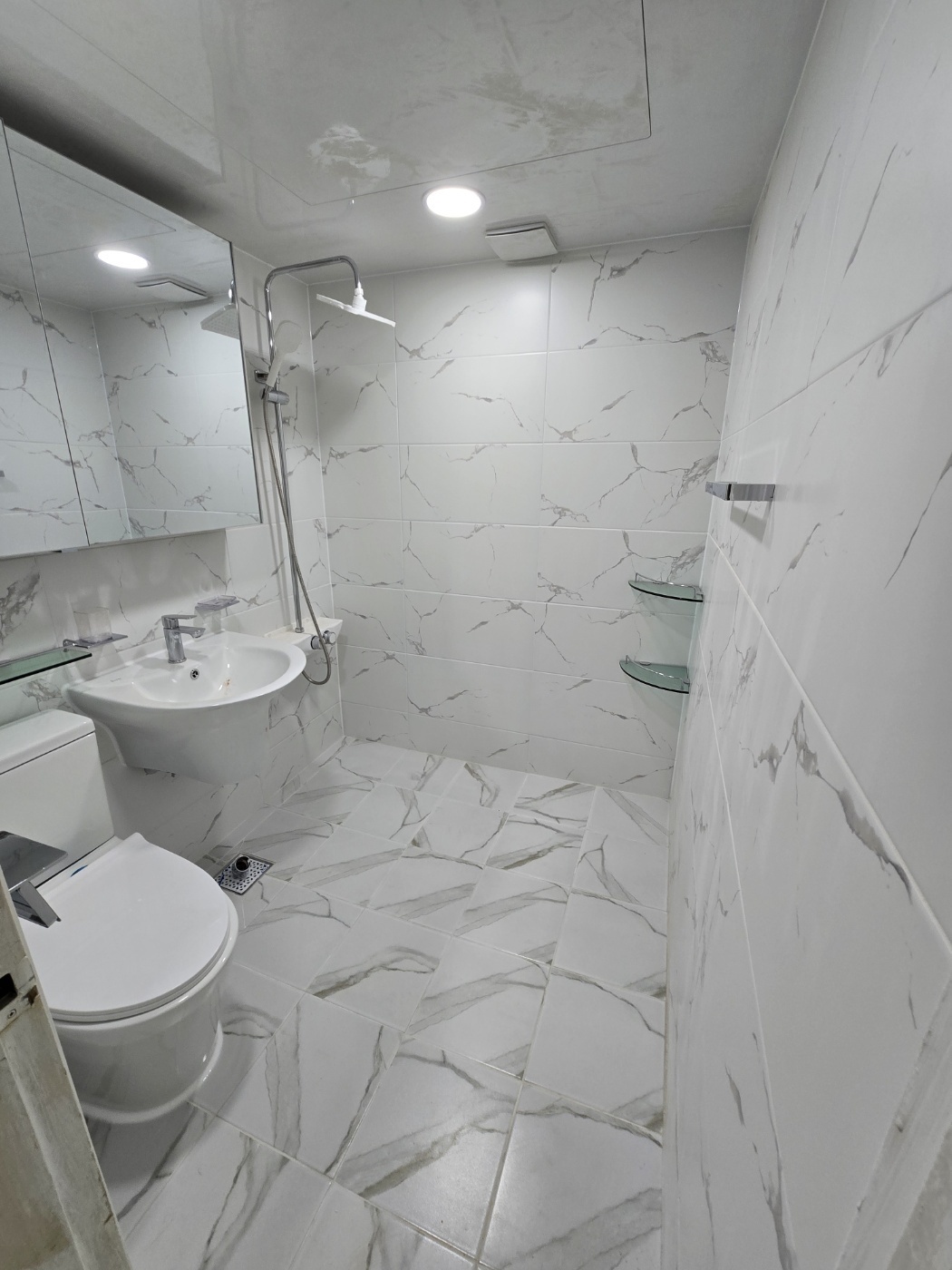 3555416812_0D8Bto4j_aa00107919eebe7d1a553ec6f4915cf1e21f5cd4.jpg 이미지크게보기